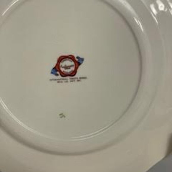 Set of 4 Fondeville Ambassador Plates, Luncheon/Salad Plates  "English Toasting" - Picture 9 of 13